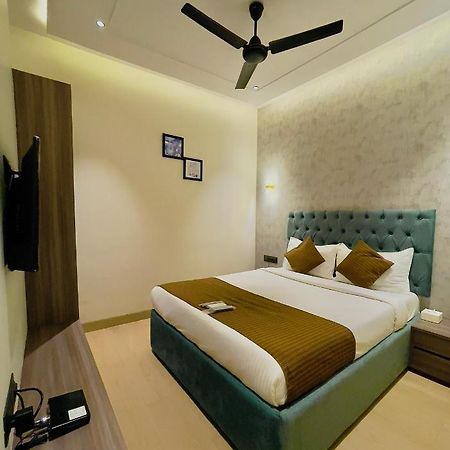 Hotel Lime Wood Bombay Esterno foto